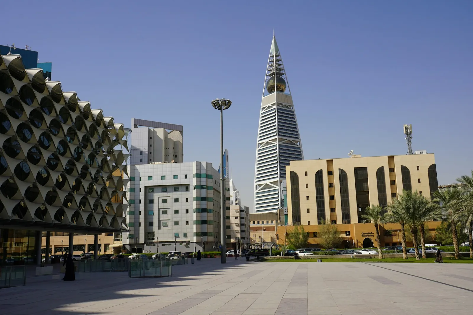Al Faisaliah Tower, Riyadh, by day