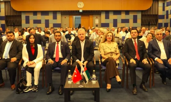 The UAE delegation meeting in Izmir